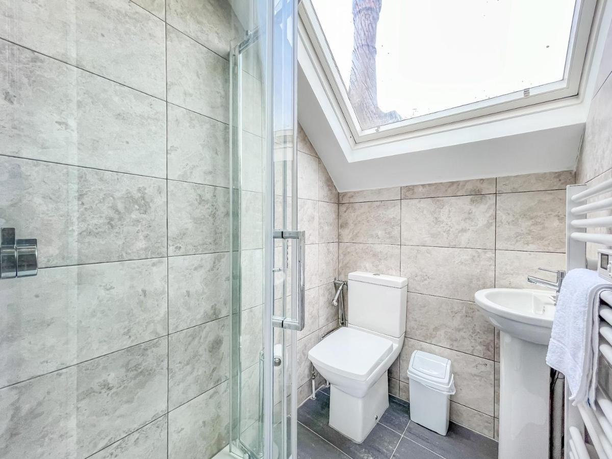 *Rd9Bc* For Your Most Relaxed & Cosy Stay + Free Parking + Free Fast Wifi * Leeds  Exterior photo