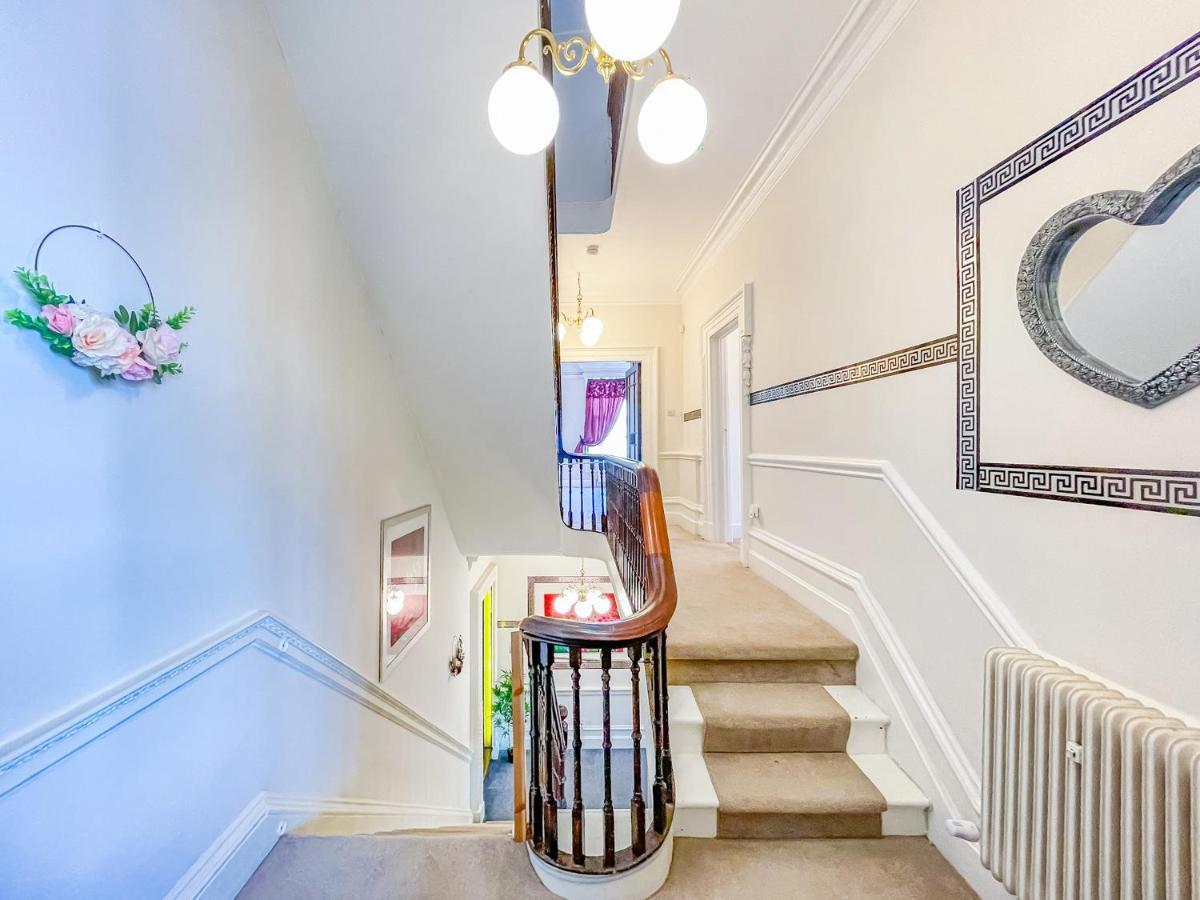 *Rd9Bc* For Your Most Relaxed & Cosy Stay + Free Parking + Free Fast Wifi * Leeds  Exterior photo